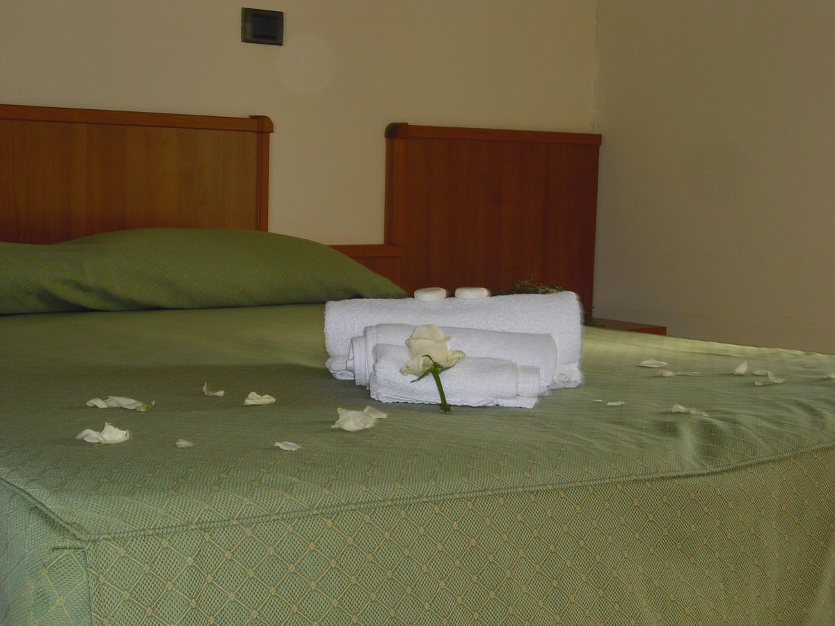Hotel La Collinetta Sas Montazzoli Exterior foto